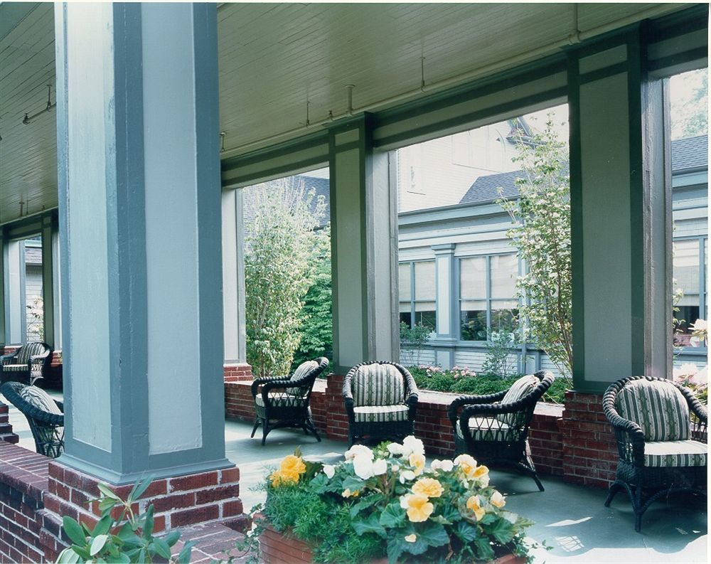 Roycroft Inn East Aurora ภายนอก รูปภาพ